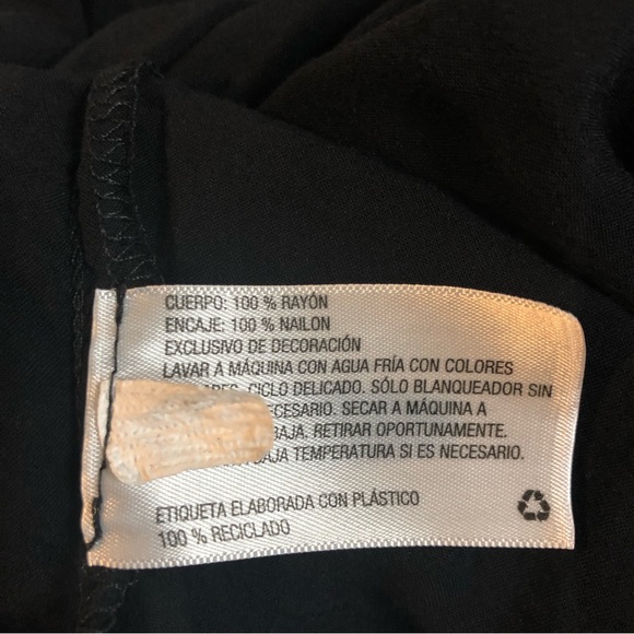 Woman’s black eyelash lace top with short sleeves size medium - Picture 5 of 16